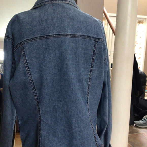 Jean jacket - Picture 4 of 4